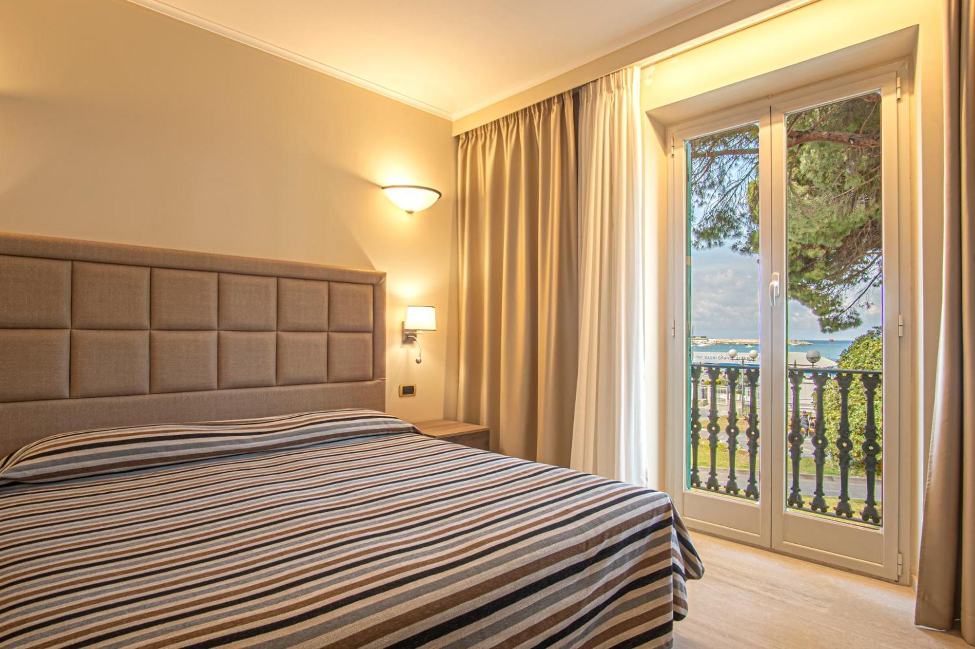 Grande Albergo Sestri Levante Ngoại thất bức ảnh